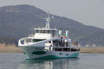 <p>Berlayar dengan kapal Uzushio : waktu terasa cepat berlalu selama 30 menit&nbsp;berlayar</p>