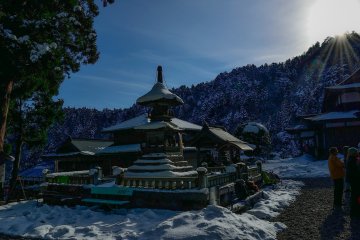 <p>Snow scene of the temple</p>
