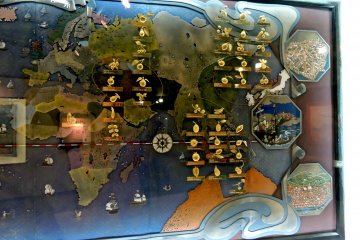 <p>A large world map showing regional fruits</p>