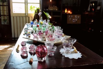 <p>Pretty glassware</p>
