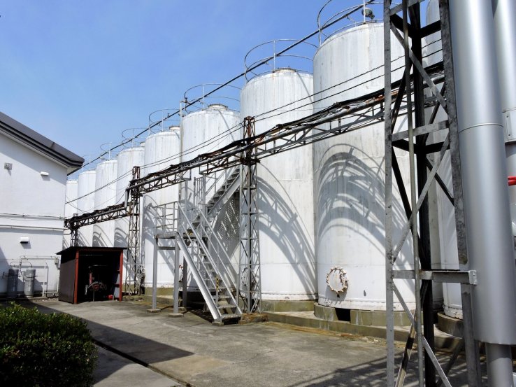 <p>Huge vats for fermenting wine</p>