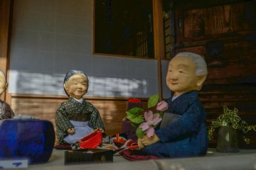 <p>Boneka-boneka ini memang bukan boneka Hina, tapi bagus untuk menunjukan masa di jaman Showa</p>
