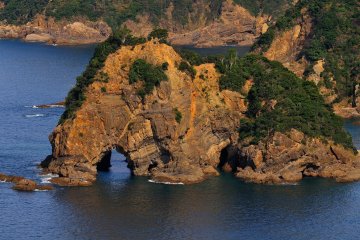 <p>When I drove along the Sunset Line which faces the East China Sea, the wonderful coastline of Myohmi-ura leapt into sight.</p>