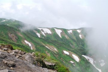 Half summer and half winter on top of Mount Gassan