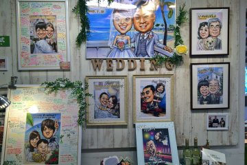 <p>I think a caricature placed in a message frame is a fun idea for weddings&nbsp;</p>
