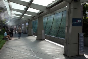You can relax and cool off in the grounds of Roppongi Hills before you check out the shops