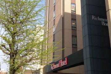 <p>Modern architecture and decor and Japanese comfort at Richmond Hotel</p>
