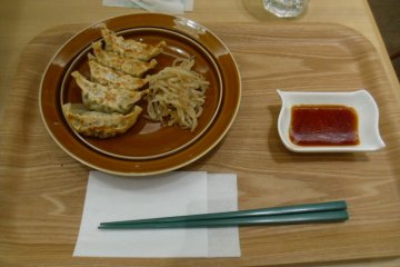 <p>In the evening you can order a side of gyoza, with 5 or 10 pieces, which are delicious</p>