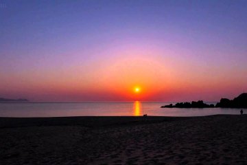 Senja di Pantai Suisho-hama