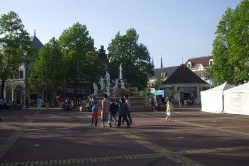 <p>A European fountain.</p>