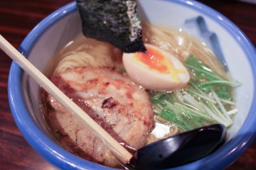 <p>More shots of the&nbsp;Yuzu shio ramen</p>