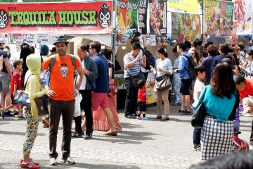 All the food stalls have huge advertising to show what kind of food they offer and how much the cost is for each meal.&nbsp;
