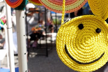 There's a variety of stores selling their wares including clothes, bags, and various accessories and jewelry, some of which are handmade.&nbsp;