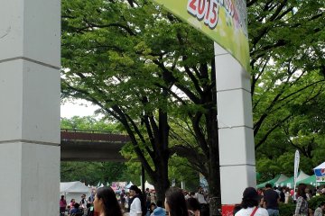 There's a great big sign at the official entrance to the show; however, there's a few other ways you can enter the event depending on what direction you're coming from.&nbsp;