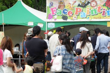 There's also a booth for children and young adults to get their faces painted since this is a family oriented event, although it has many alcohol choices for adults to purchase and enjoy.