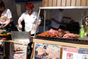 The food stalls that offer a variety of dishes have the meat relaxing outside in plain view, so you can see what will be cooked for you live.&nbsp;