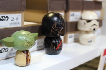 <p>Original goods in the shop &ndash; kokeshi dolls of some of well-known characters&nbsp;&copy; &amp; TM Lucasfilm Ltd.</p>