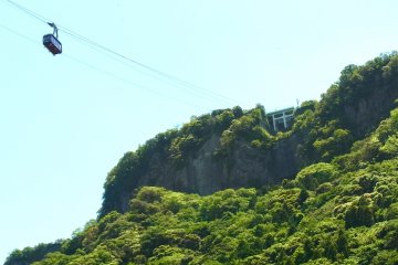 <p>Le t&eacute;l&eacute;ph&eacute;rique</p>