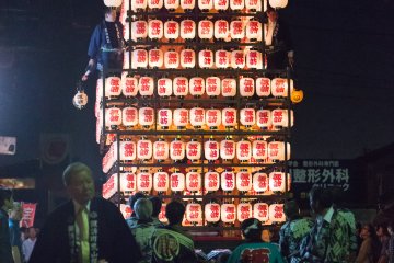 <p>The massive floats slowly make their way up the winding streets</p>