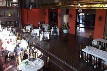 <p>The Mandarin Lounge</p>