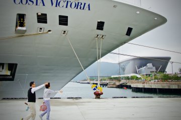<p>Busan's free Maritime museum and aquarium just three minutes from the terminal</p>
