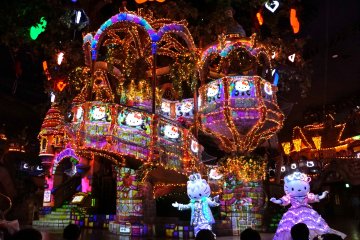 <p>Hello Kitty and Dear Daniel perform at The Wisdom Tree just before closing time</p>