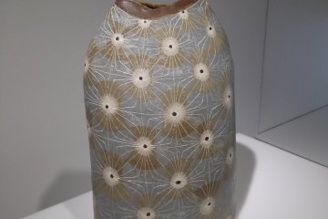 <p>A ceramic piece by&nbsp;Masuda Akira</p>