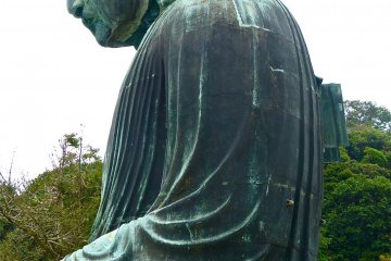 <p>Figure 6. Daibutsu's rounded shoulders give us a better view of the face</p>
