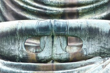 <p>Figure 7. Unique meditation finger position</p>