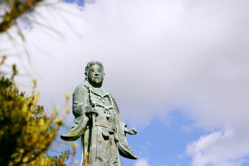 <p>Patung Yamato Takeru, pahlawan mitologi Jepang.</p>
