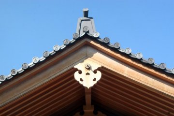 <p>Detail on the roof of one of the shrines many buildings</p>