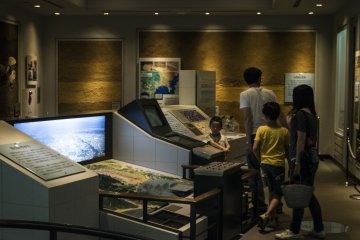 <p>The other permanent exhibit section of the Sagamihara City Museum is dedicated to it's history, beginning of course with the geography of the city.</p>