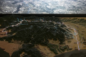 <p>This interactive exhibit displays the main rivers and waterways around Sagamihara&nbsp;city and the entire Kanagawa prefecture.</p>