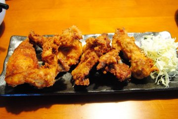 <p>'Karaage' or deep-fried chicken. Crispy on the&nbsp;outside, juicy on the inside</p>