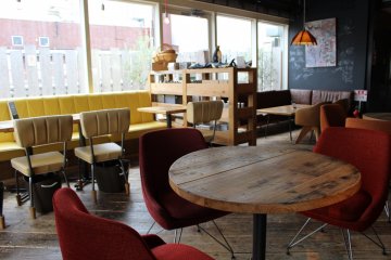 <p>Le caf&eacute; au dernier &eacute;tage</p>