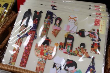<p>Des mod&egrave;les en papiers</p>