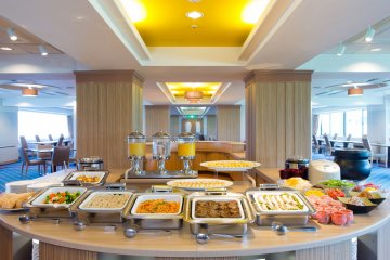 <p>Breakfast selection at the Topaz restaurant</p>