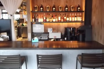 <p>There's a well-stocked bar inside</p>