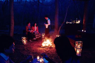 <p>Autour du feu de camp</p>