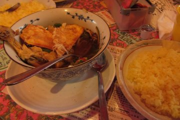 <p>Sup kari ayam</p>