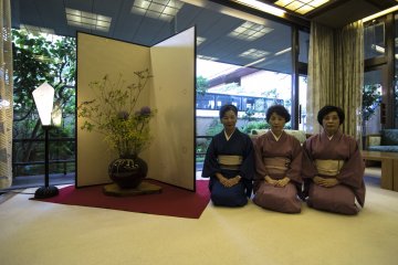 <p>Ladies decked in kimono warmly welcome you into Chotokan, and will host you for your dinner.</p>