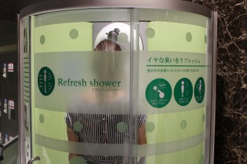 <p>De salida, prueba la "refresh shower" para una limpia r&aacute;pida</p>