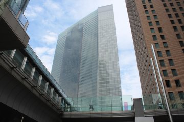 <p>The incredible Dentsu building where the museum is based</p>
