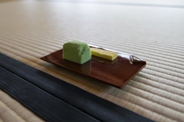 <p>Meimei-An serves this two pieces of wagashi. The green piece on the left is 'Wakakusa', Young Grass, a favourite of Lord Matsudaira and a staple in all wagashi shops in Matsue.</p>