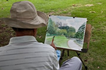 <p>C'est un spot populaire pour les artistes locaux qui viennent ici dessiner le paysage</p>