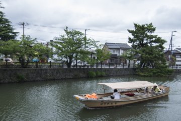 <p>While riding across or along many of the scenic waterways in Matsue, it is common to see the Horikawa Sightseeing boats traverse the water.</p>