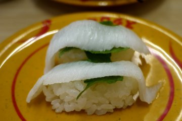 <p>Ikan putih dengan shiso &nbsp;(daun perilla) ini juga enak</p>