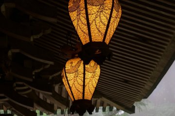 <p>Lanterns haning from the roof</p>