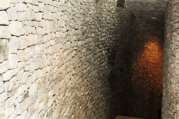 <p>The architecture is beautiful and minimalist &nbsp;</p>