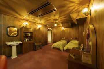 Inside the Thousand Sunny, you will discover the daily life of your favorite pirates crew!